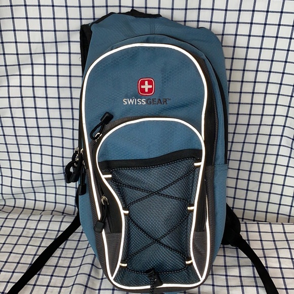 swiss gear hydration backpack